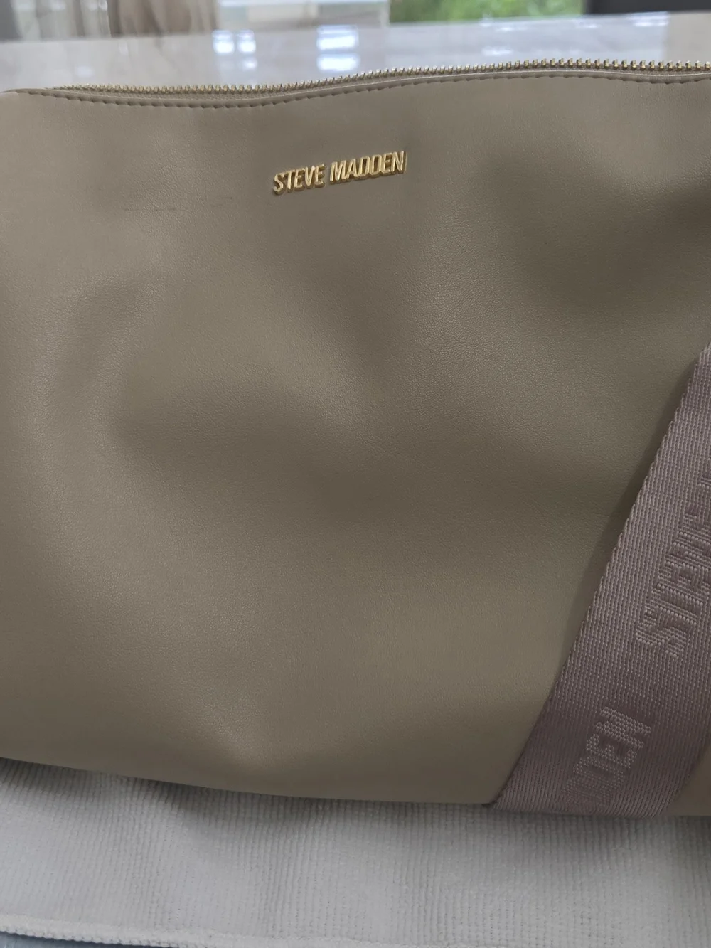 Steve Madden Beige Faux Leather Hobo Shoulder Bag Gold Hardware